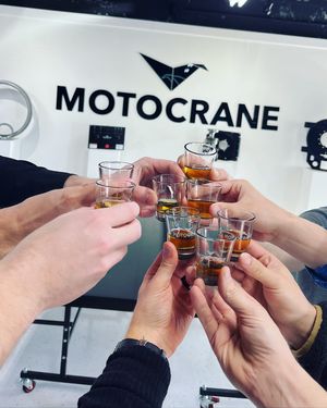 Image post by @motocrane_team on Instagram