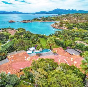 Image post by @christiesrealestate on Instagram