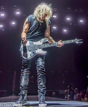Image post by @defleppard on Instagram