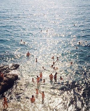 Image post by @loversmondaynyc on Instagram