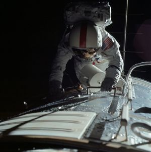 Image post by @nasaartemis on Instagram