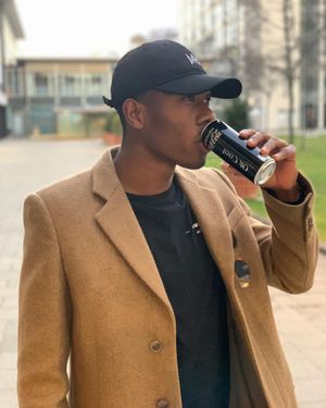 Image post by @davidalaba on Instagram