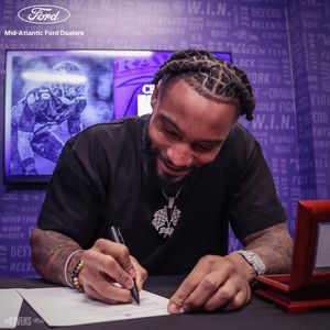 Image post by @ravens on Instagram