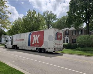 Image post by @jkmoving on Instagram