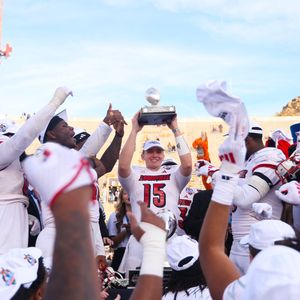 Image post by @LouisvilleFB on Twitter/X
