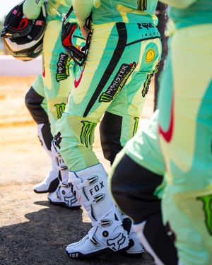 Image post by @foxmoto on Instagram