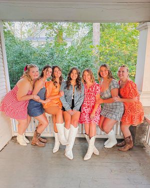 Image post by @chiomegaunl on Instagram