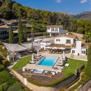 Image post by @christiesrealestate on Instagram