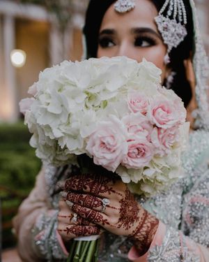 Image post by @thismodernlovephoto on Instagram