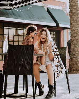 Image post by @byohlola on Instagram