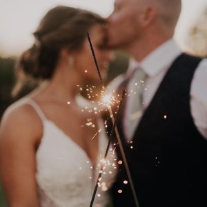Image post by @theknot on Instagram