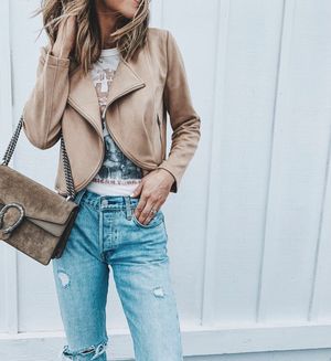 Image post by @shopoutoftown on Instagram