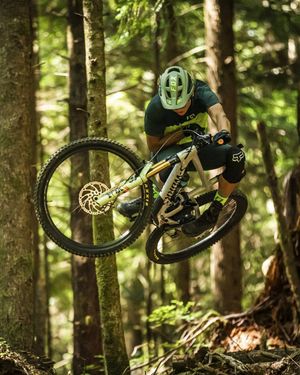 Image post by @foxmtb on Instagram