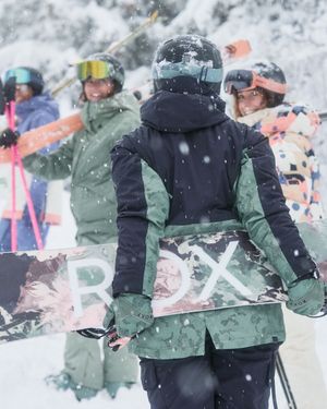 Image post by @roxy on Instagram