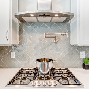 Image post by @rowannewstadtrealestate on Instagram