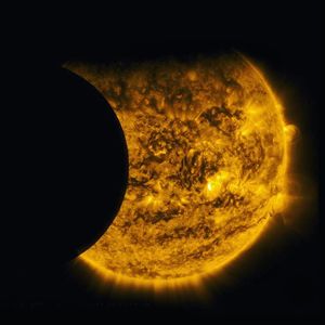 Image post by @nasaartemis on Instagram