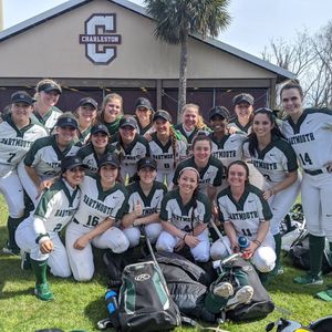 Image post by @dartmouthsoftball on Instagram