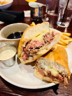Image post by @houlihans on Instagram