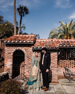 Image post by @thismodernlovephoto on Instagram