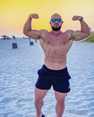 Image post by @thebodybuildingvegan on Instagram
