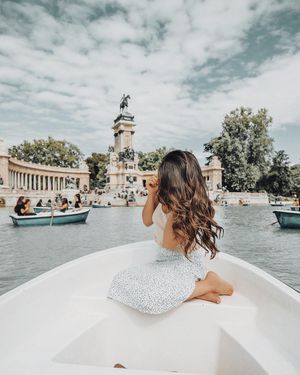 Image post by @belowthesamesun on Instagram