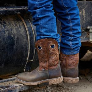 Image post by @justinboots_ on Instagram
