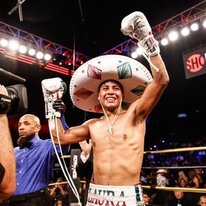 Image post by @showtimeboxing on Instagram