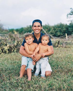 Image post by @therealcarlospena on Instagram