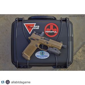 Image post by @seahorsecases on Instagram