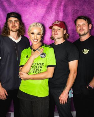 Image post by @rocksound on Instagram