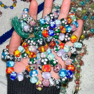 Image post by @beadcache on Instagram