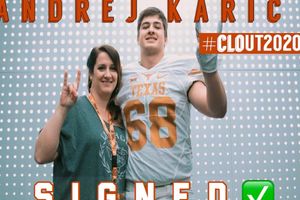 Image post by @texasfootballnation on Instagram