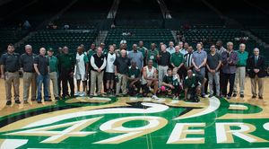 Image post by @49ersbasketball on Instagram