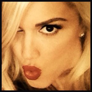 Image post by @gwenstefani on Instagram