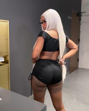 Image post by @sexyyred on Instagram