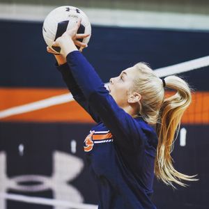 Image post by @auburnvolleyball on Instagram