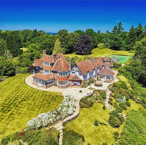 Image post by @christiesrealestate on Instagram