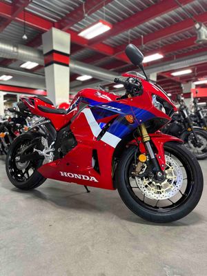 Image post by @motorcyclemall on Instagram