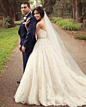 Image post by @theknot on Instagram