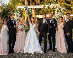 Image post by @theknot on Instagram