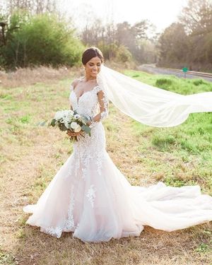 Image post by @theknot on Instagram