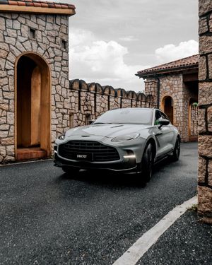 Image post by @astonmartin on Twitter