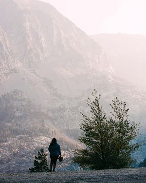 Image post by @thismodernlovephoto on Instagram