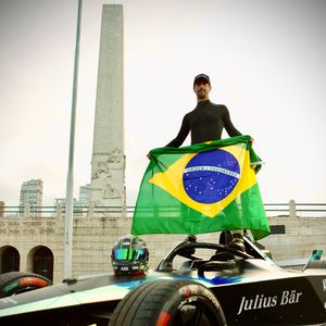 Image post by @lucasdigrassi on Instagram