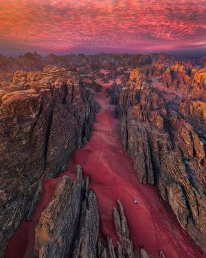 Image post by @dronepals on Instagram