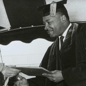 Image post by @hofstrau on Instagram