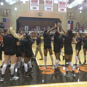 Image post by @texasvolleyball on Instagram