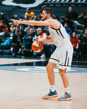 Image post by @parisbasketball on Instagram