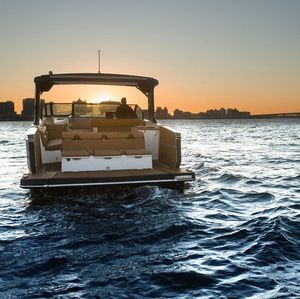 Image post by @aviaraboats on Instagram