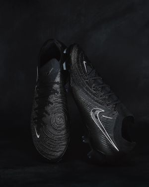 Image post by @soccerdotcom on Instagram
